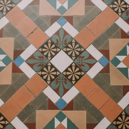 Отель Royal Valentia Hotel