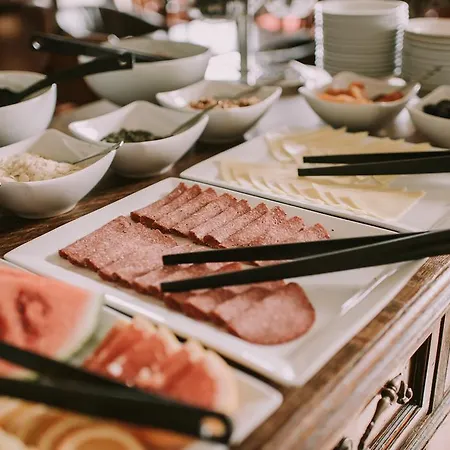 Royal Valentia Knights Town