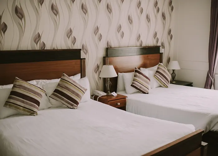 Royal Valentia Hotel 3*