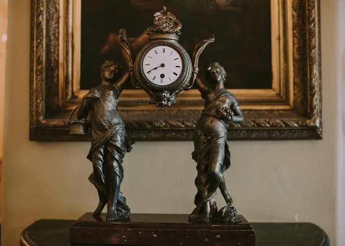 Royal Valentia Hotel Knights Town