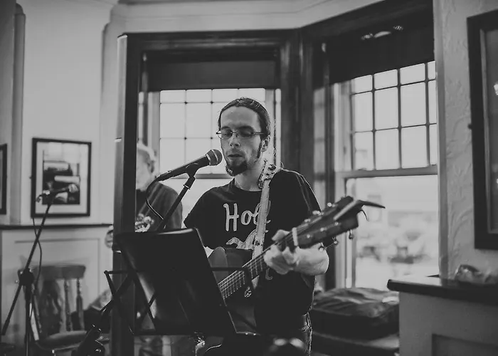 Отель Royal Valentia Hotel 3*