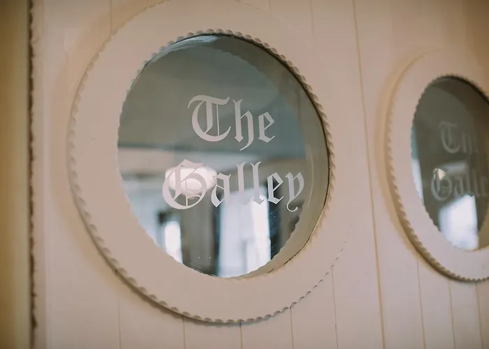 Royal Valentia Hotel Knights Town