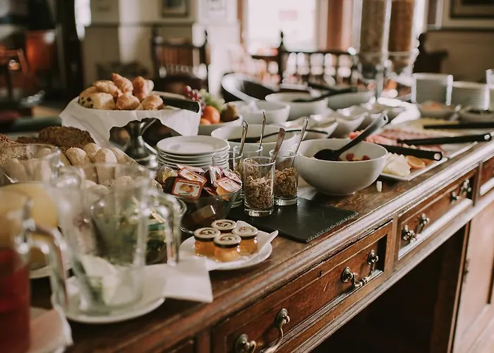 Royal Valentia Hotel 3*